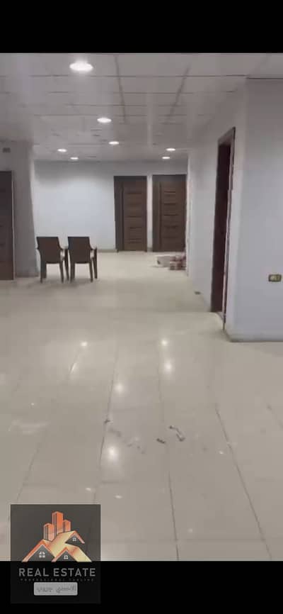 للايجار مقر ادارى مرخص جوزيف تيتو الرئيسي