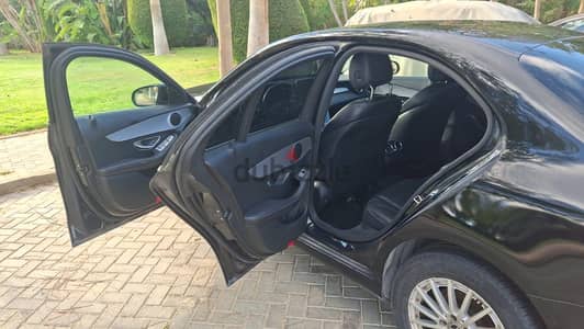 Mercedes C180- excellent condition