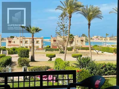 A distinctive apartment with a wonderful view of the sea