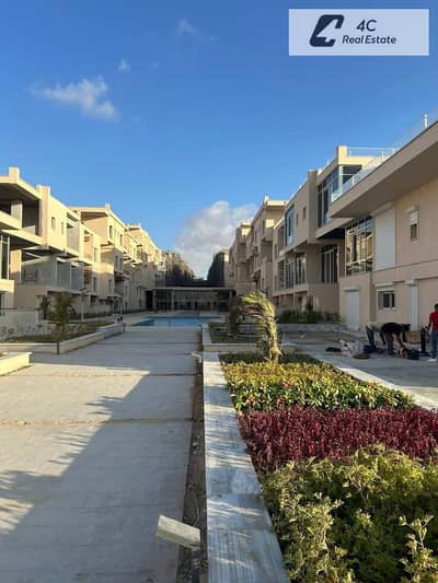 شاليه كورنر دايركت على اللاجون للبيع بالمطبخ والتكيفات 2نوم فى ازها العين السخنة Azha Ain Sukhna خطوات من البحر وبقرب جميع الخدمات