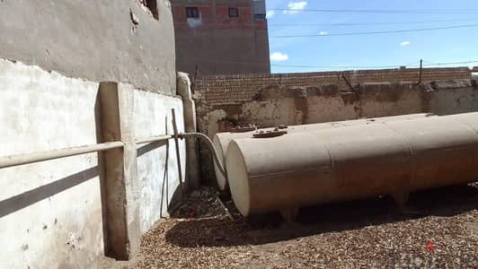 ٢ تنك للبيع ٢٨ الف لتر التنك ١٤ الف