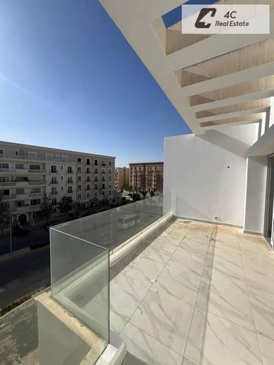 Duplex villa for sale 3 bed with a landscape view of the fully furnished and ready to move 234m in Hyde Park Compound Fifth Settlement New Cairo