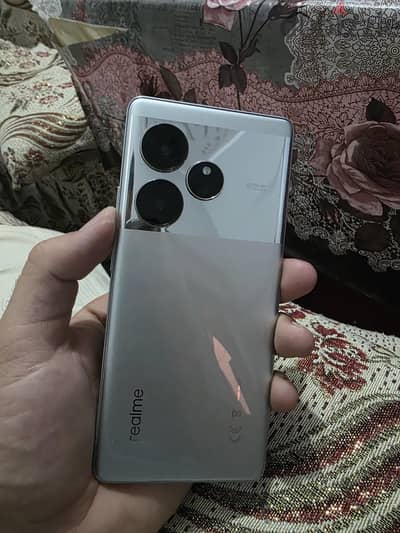 Realme GT 6