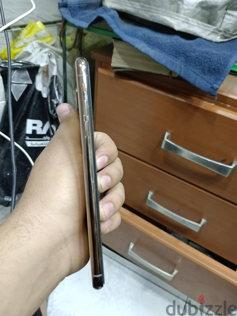 Apple - iPhone XS Max 1
