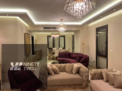 تريبلكس للبيع في إيستاون 317م + روف 80م 3 نوم الترا سوبر لوكس بالمطبخ والتكيفات