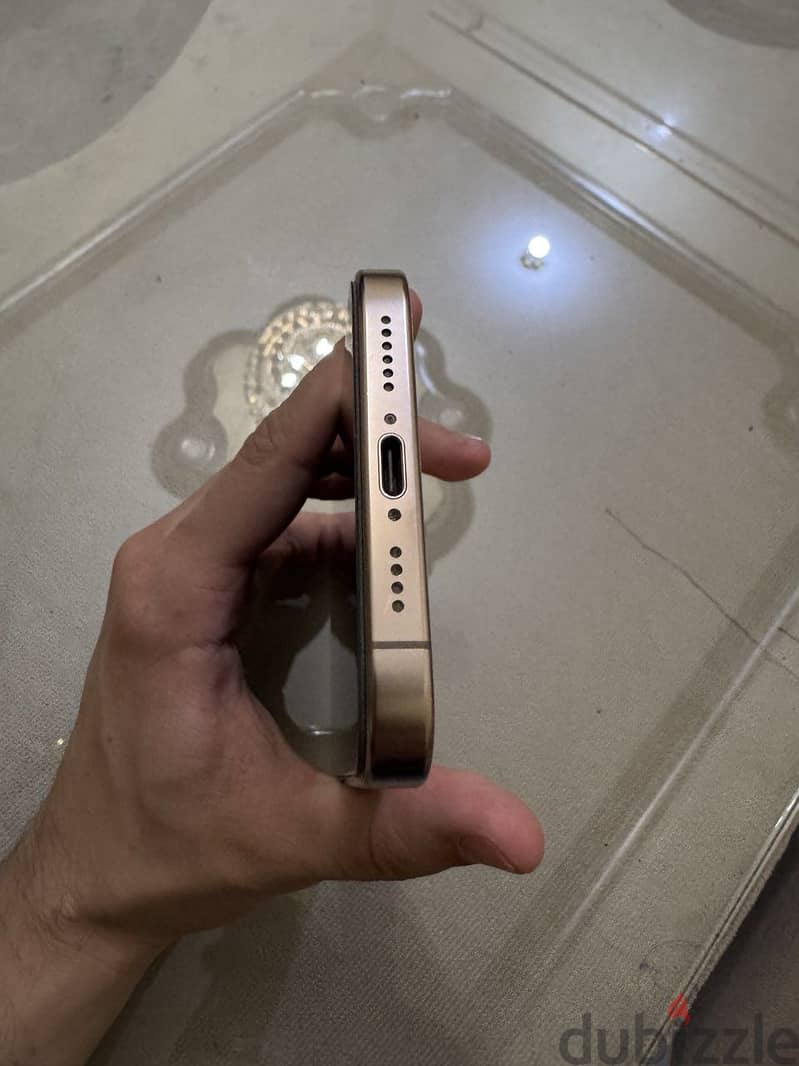 Iphone 16 pro max 3