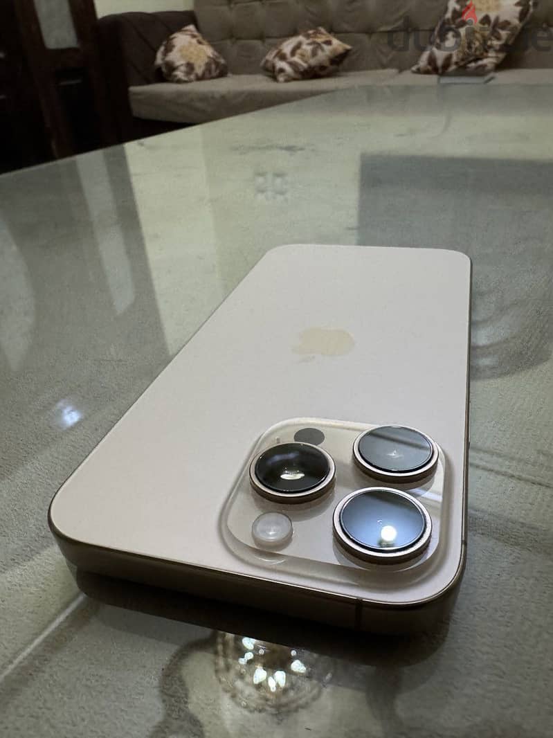Iphone 16 pro max 5