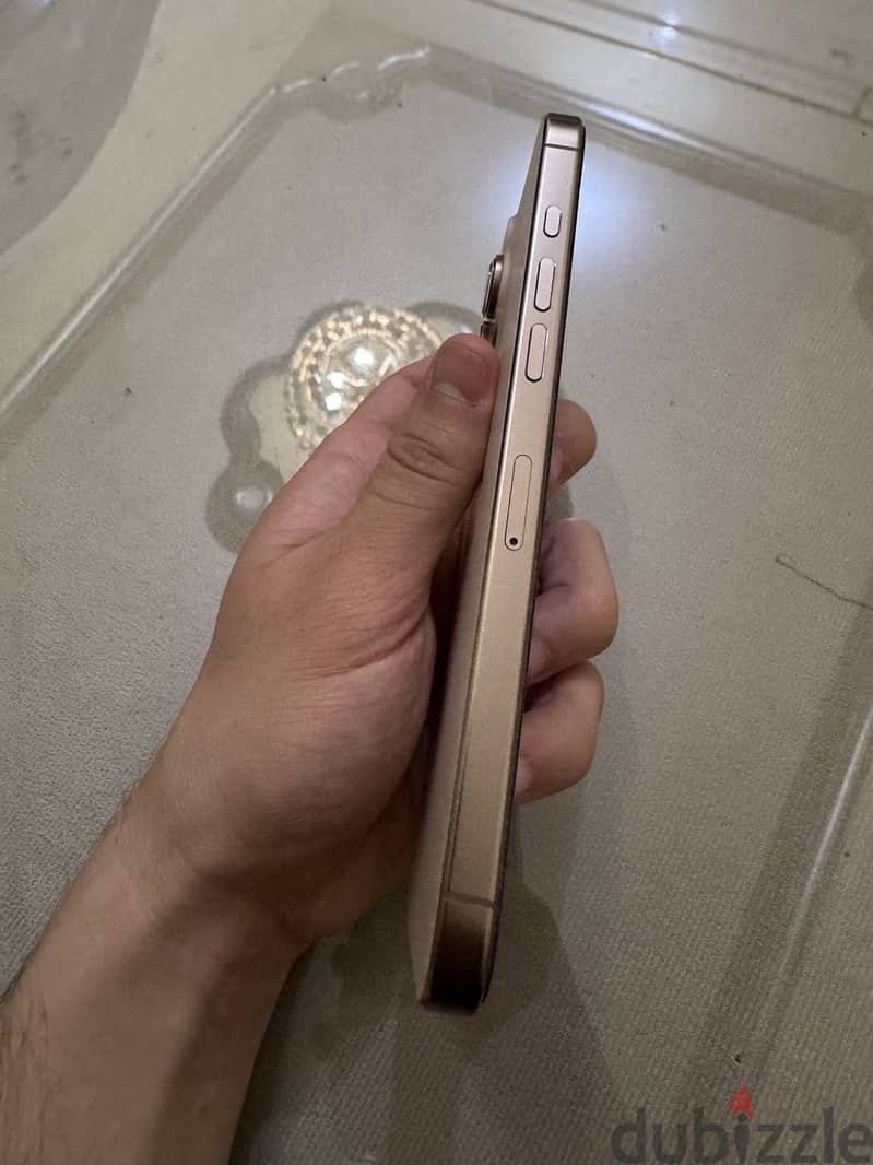 Iphone 16 pro max 6