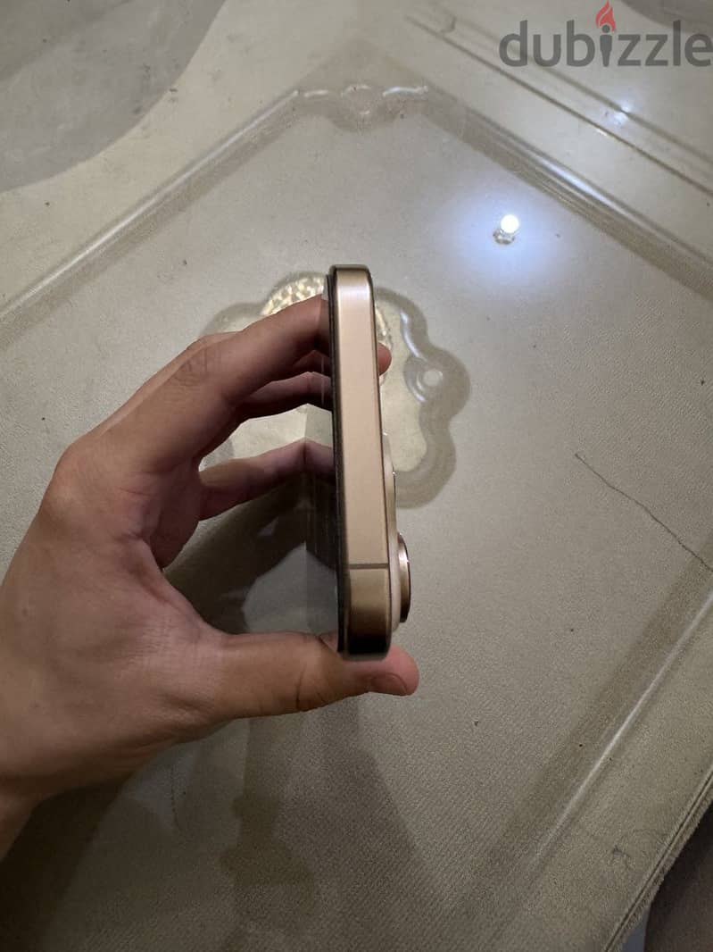 Iphone 16 pro max 7