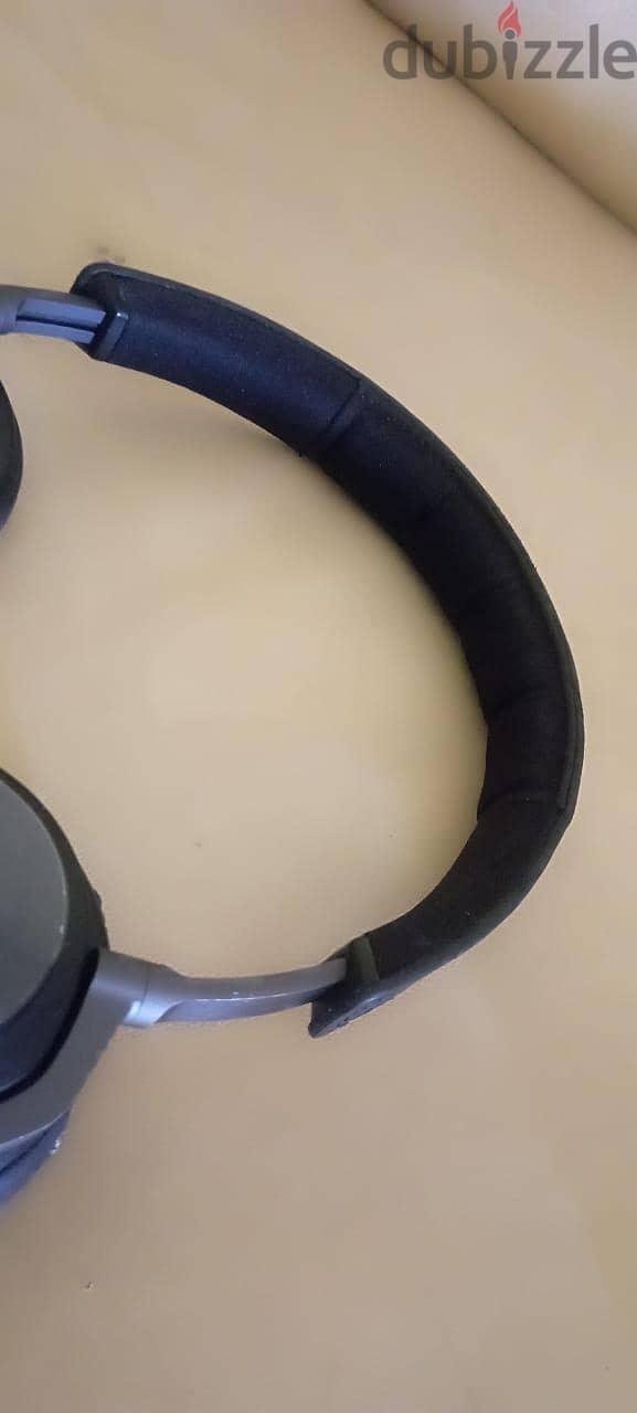 B&O headphones 1