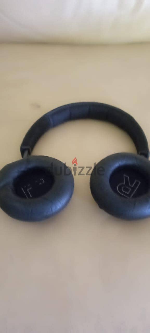 B&O headphones 6