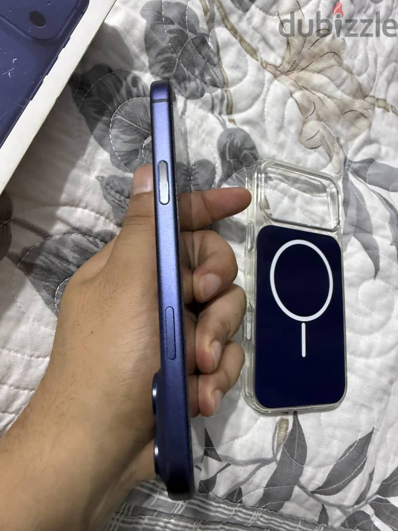 Apple - iPhone 17 Pro Max 3