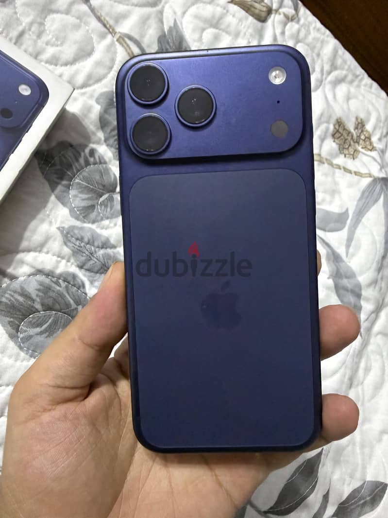 Apple - iPhone 17 Pro Max 2