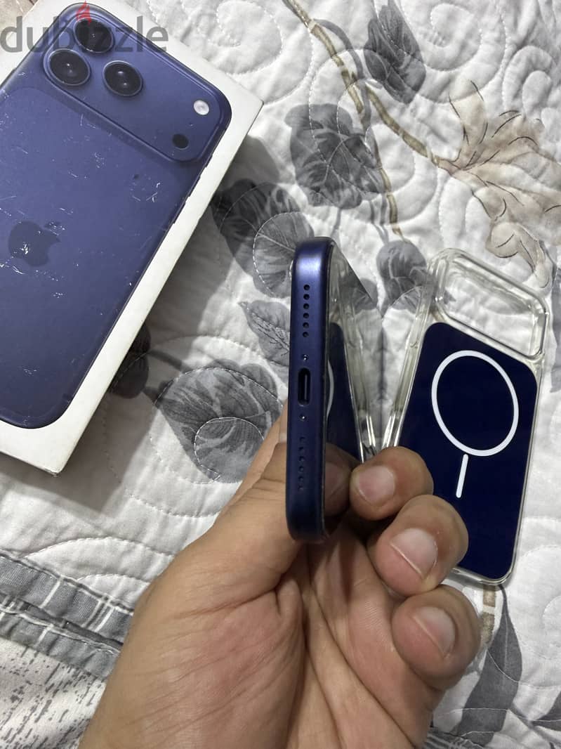 Apple - iPhone 17 Pro Max 4
