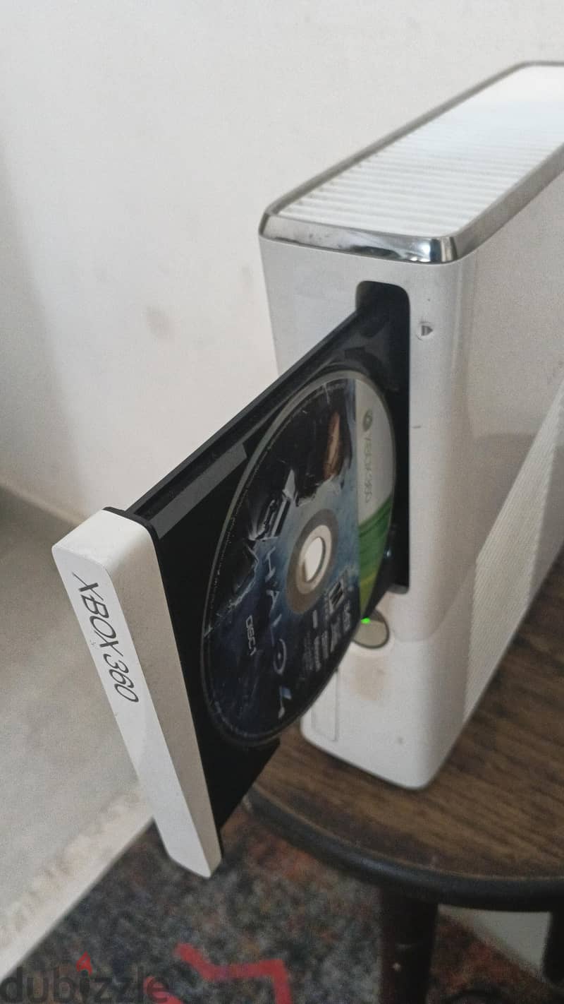 white moded Xbox 360 s 3
