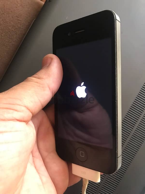 iPhone 4  esim لايوجد مدخل للخط 2