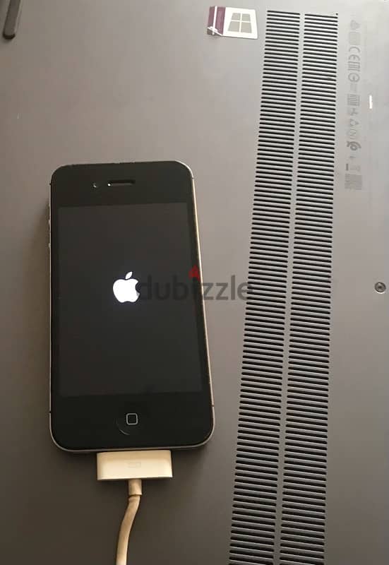 iPhone 4  esim لايوجد مدخل للخط 4