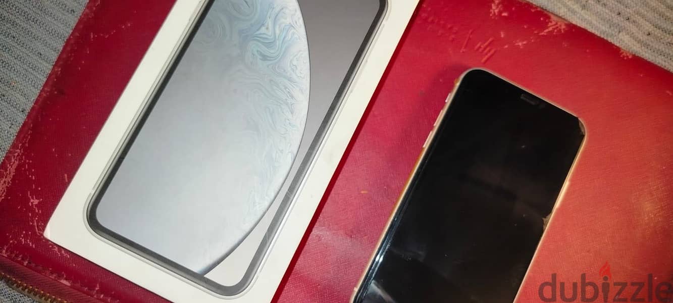 Apple - iPhone XR 2