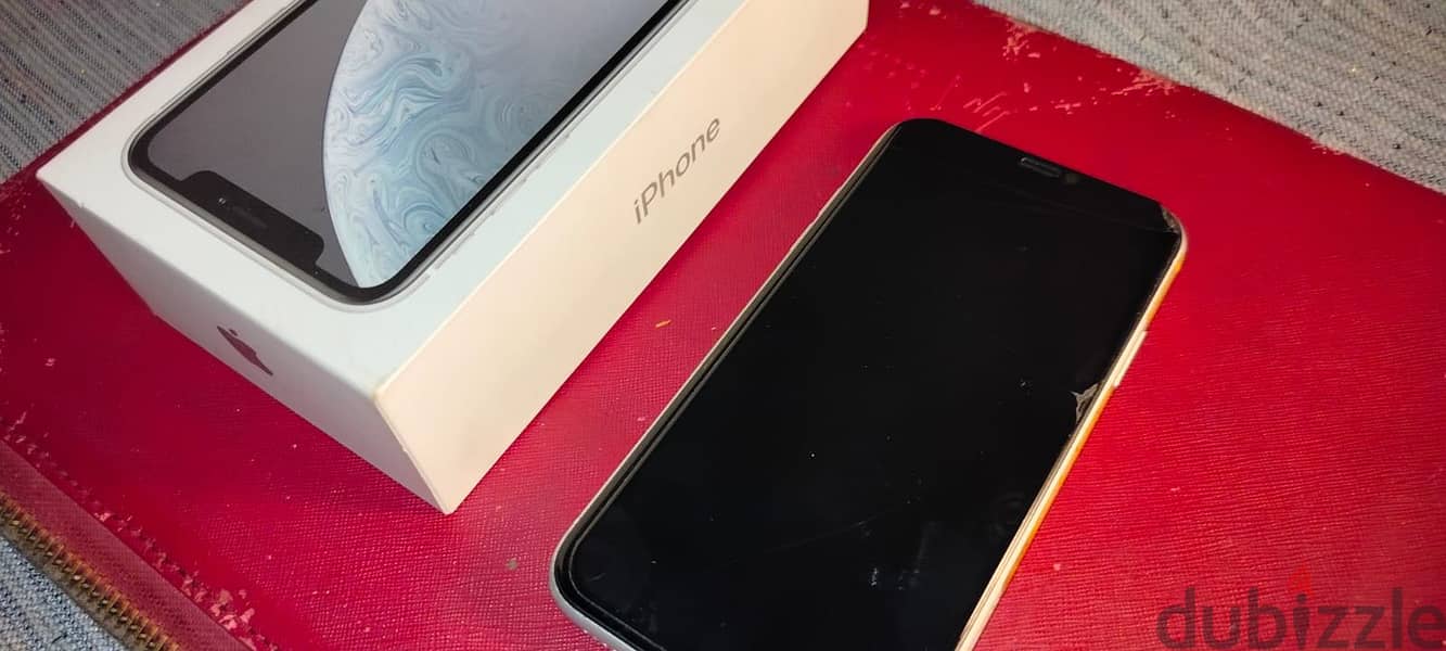 Apple - iPhone XR 14
