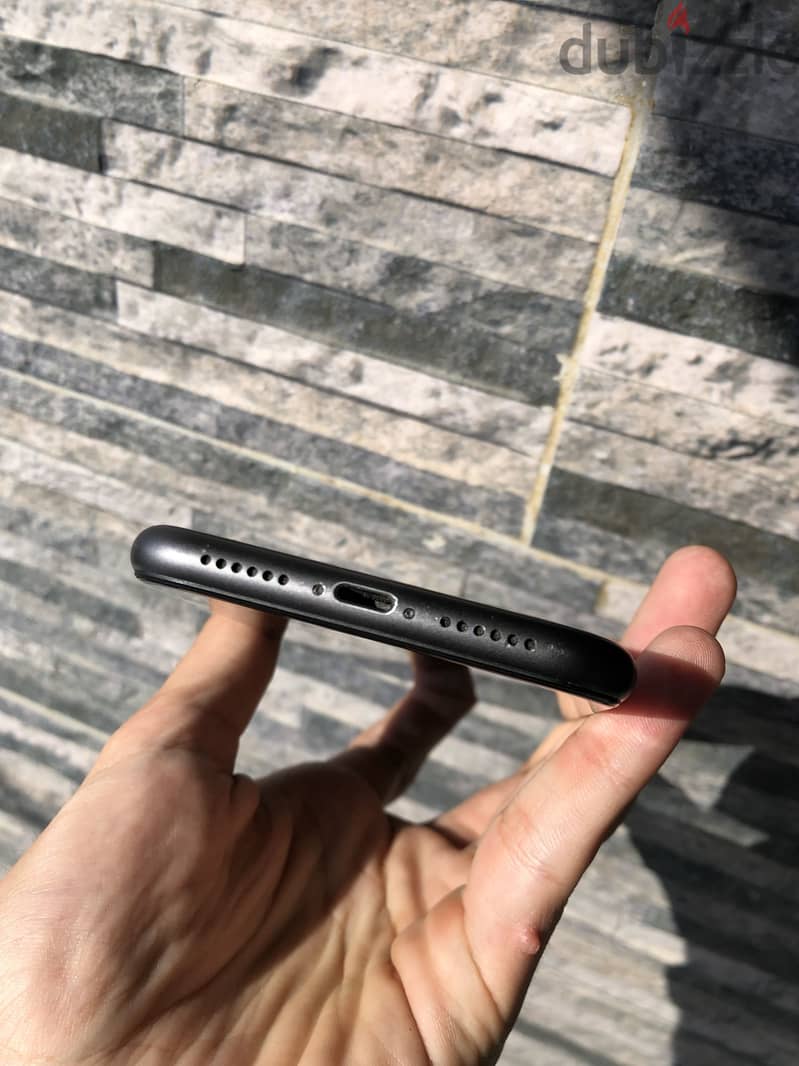 Apple - iPhone 11 1