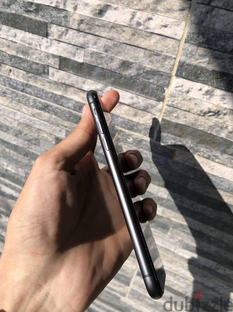Apple - iPhone 11 5