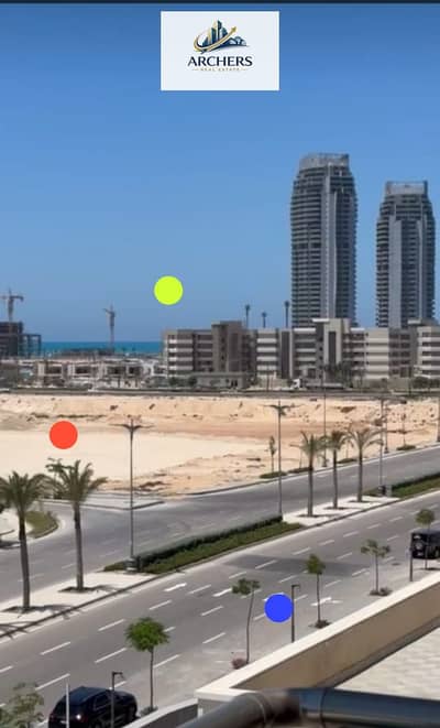 شقة متشطبة استلام فوري فيو بحر وابراج العلمين للبيع بالتقسيط بمقدم 600الف وباقي اقساط حتي 12 سنه