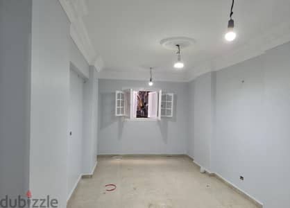 شقتين للتمليك بالدور الاول عمارة ناصية