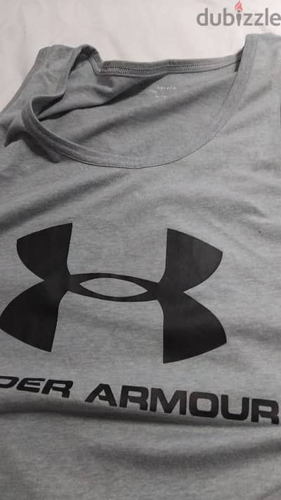 under armor مقاس L وارد دبي