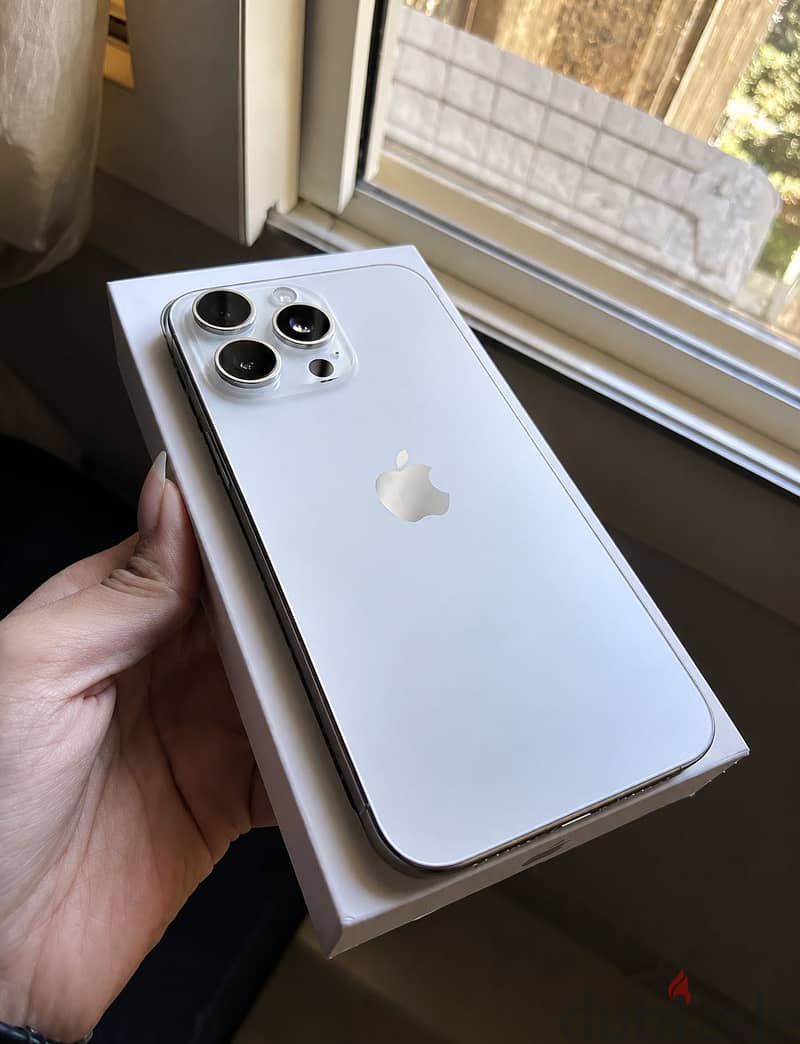 Apple - iPhone 15 Pro Max 1