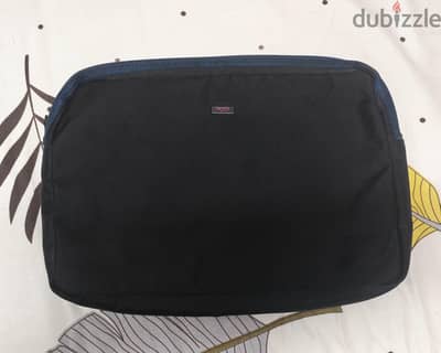 شنطة لاب توب ماركة Tumi