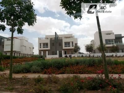 باقل سعر بالماركت فيلا تاونهاوس بحري صريح  للبيع 3 نوم بفيو لاند سكيب برايم لوكيشن في كومباند هايد بارك التجمع الخامس القاهرة الجديدة Hyde Park