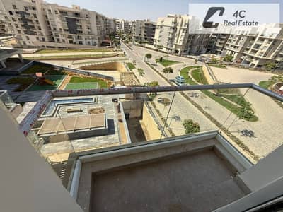 Apartment for sale directly Lagoon prime location at the lowest price in the market with down payment and installments 3 bed in Mountain View i City