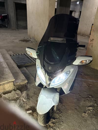 سوزوكي برجمان  Suzuki burgman