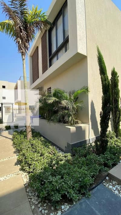 A ready villa for delivery from SODIC East with a large discount and very special payment terms, along with a garden reducing its price