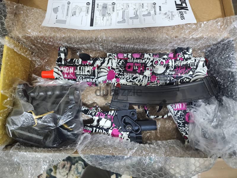 MP5K Gel Blaster 1