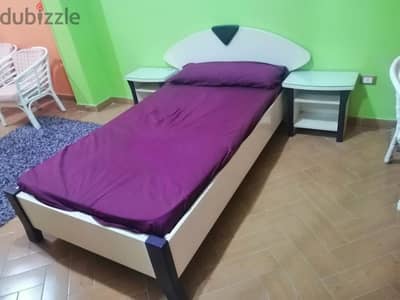 غرفه شباب للبيع فى حالة ممتازه