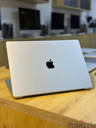 MacBook Pro M3 Max 16 inch