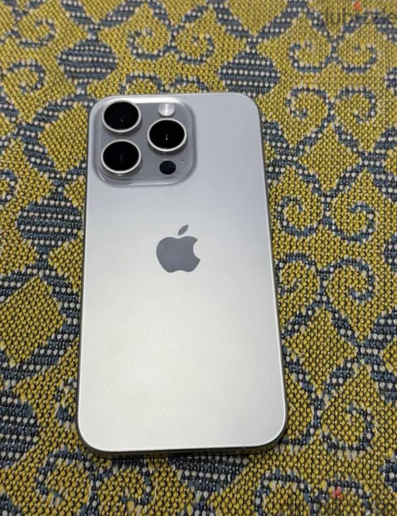 Apple - iPhone 15 Pro 3