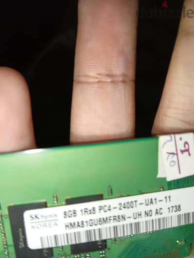 رامات DDR4 بسرعه 2400 ميجا هرتز سعه التخزين 8 جيجا رام