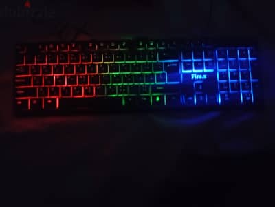 كييورد جديد rgb استعملتو مره واحده بس ساعت لما جربتو