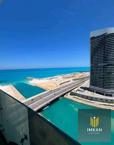 شاليه Sea view متشطب بالكامل والاستلام فوري للبيع بالتقسيط المريح في داون تاون العالمين الجديدة / بالساحل الشمالي
