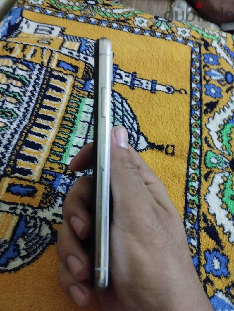 Apple - iPhone X 4
