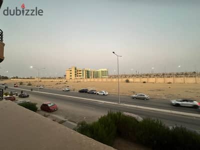 شقه للبيع بالحي الاول  بسعر مميز امام جامعه نوال الدجوي مباشرتا