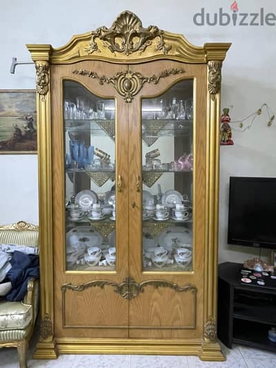 للبيع نيش وبوفيه بحالة ممتازة
