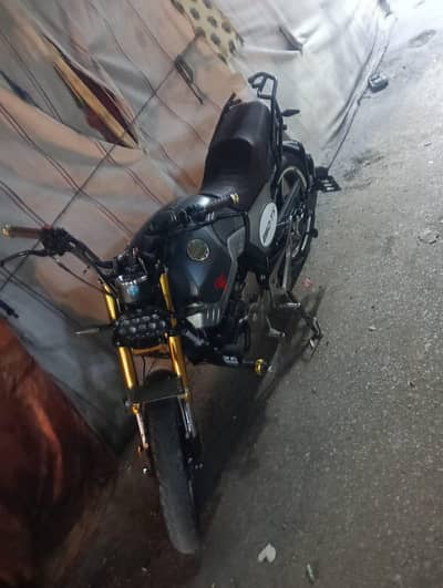 هوجن اكس 250 ماشيه 2500 كيلو جواب ملخصتش جديده لانج في حاله جيده جدا