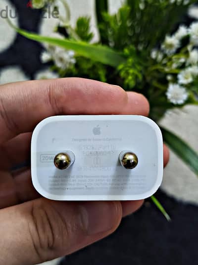 شاحن ايفون اصلي خلع 20 واط من ابل iphone