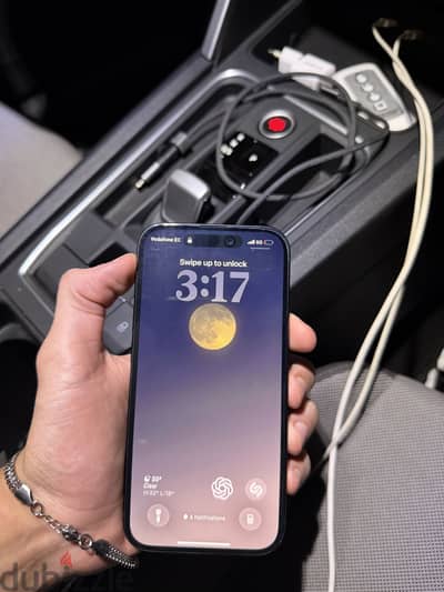 Iphone 15 (للبدل ب ايفون ١٤ برو ، ماكس )