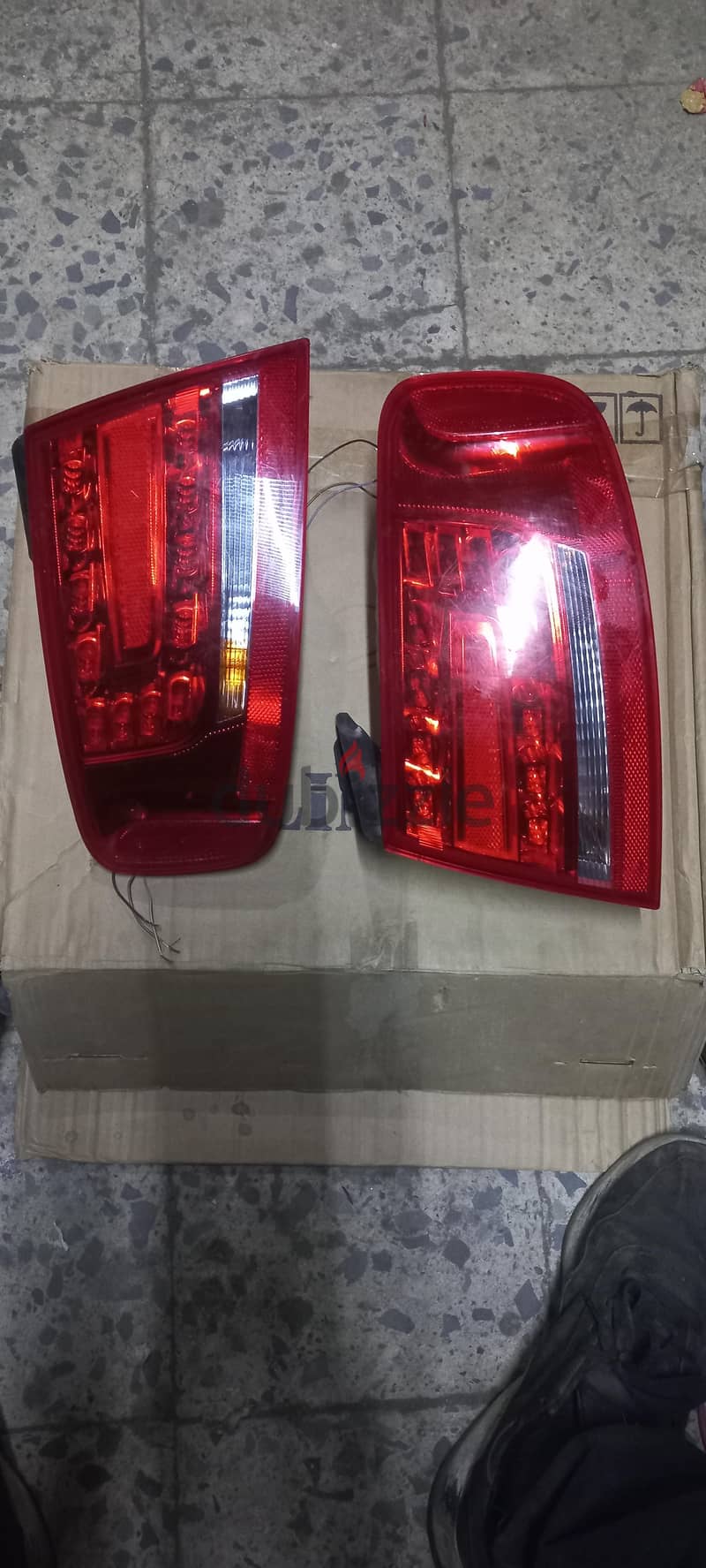 فانوس اودي a4 2