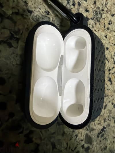 Airpods pro 2 original lightning (charging case only)