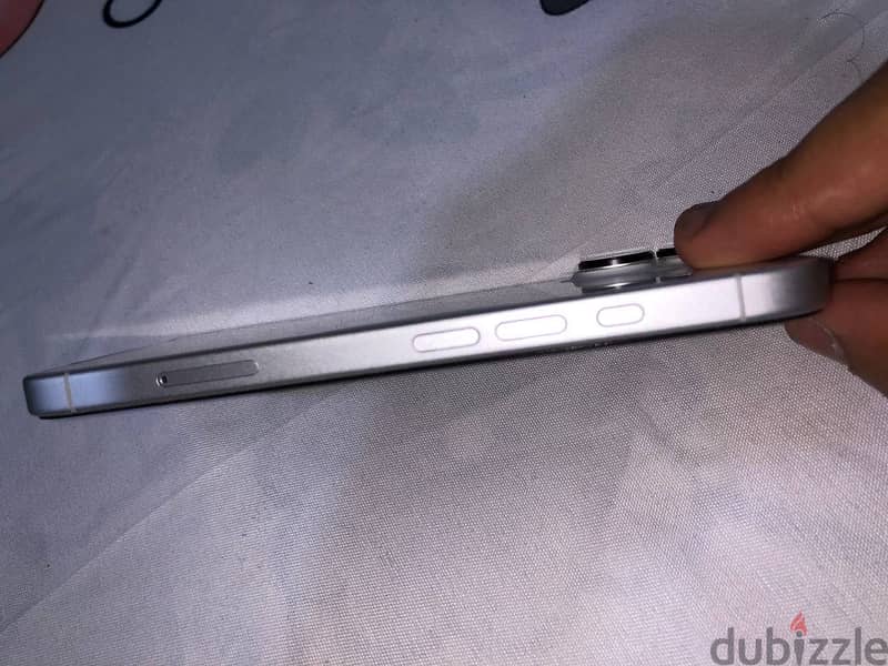 Apple - iPhone 17 3